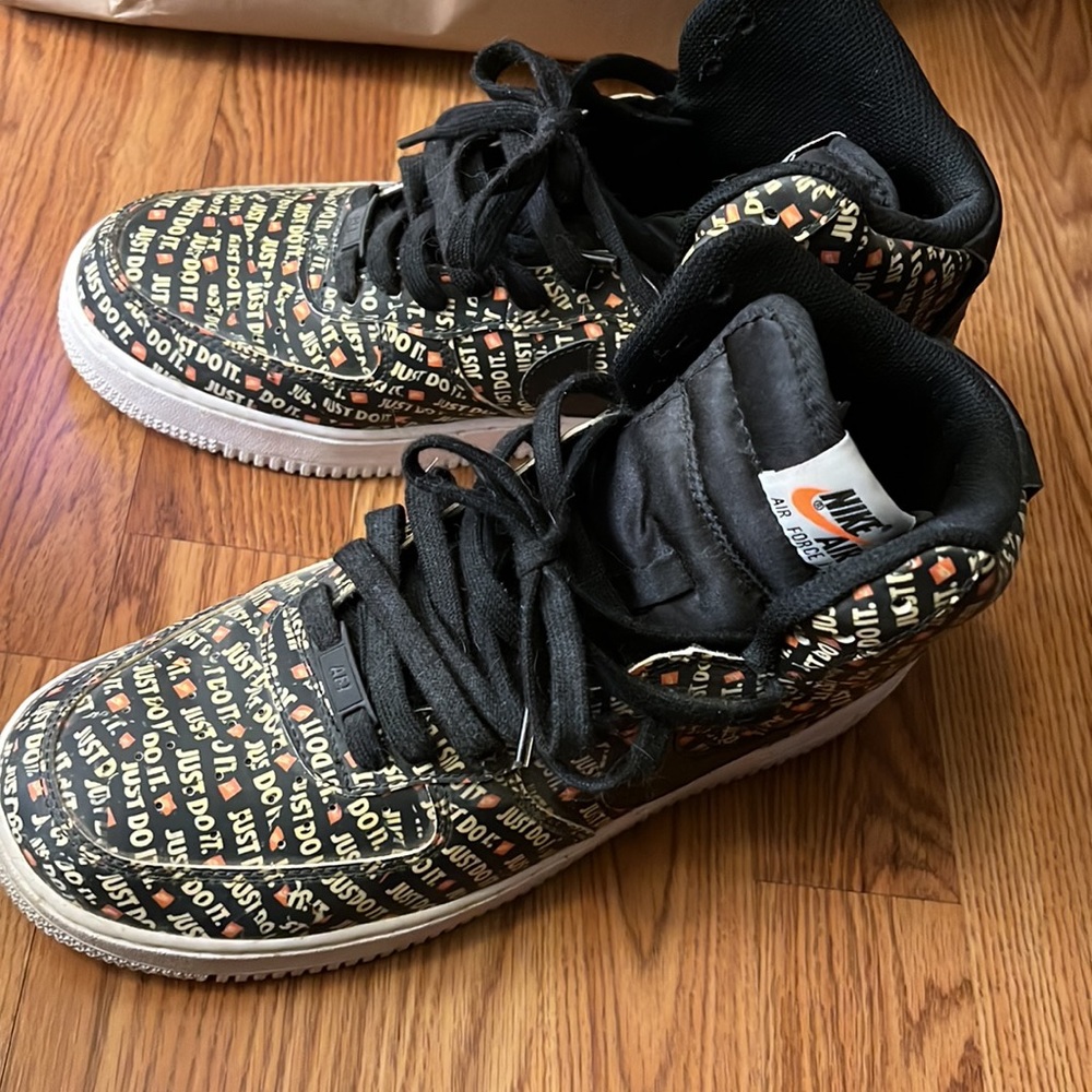Used - Picture 4 of 5